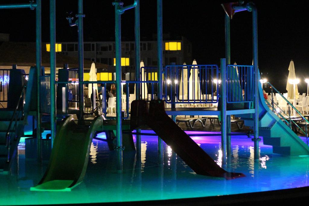 Hotel Promenad Zatoka Exterior photo