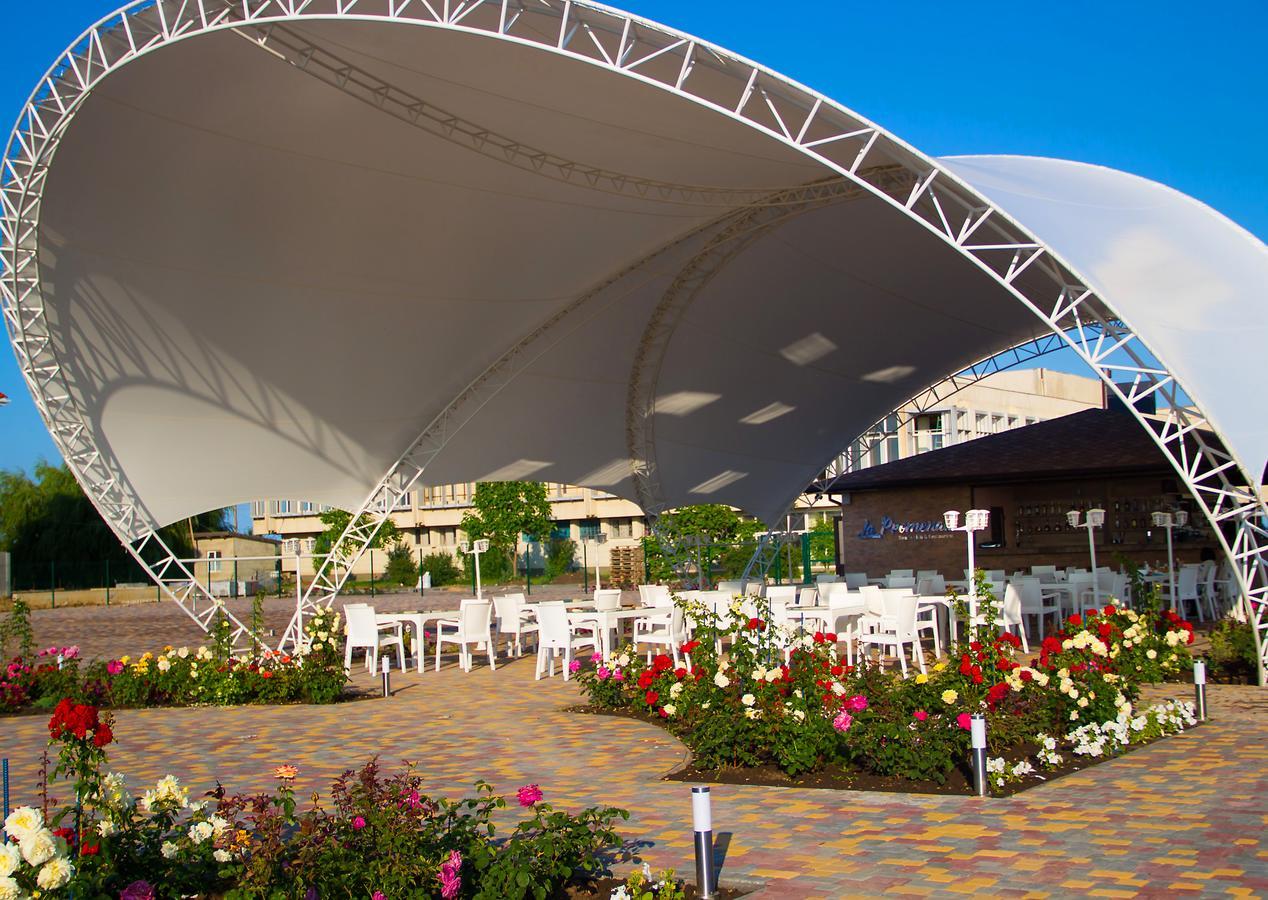 Hotel Promenad Zatoka Exterior photo