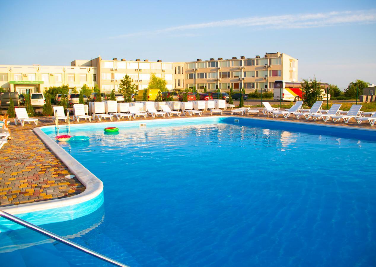 Hotel Promenad Zatoka Exterior photo
